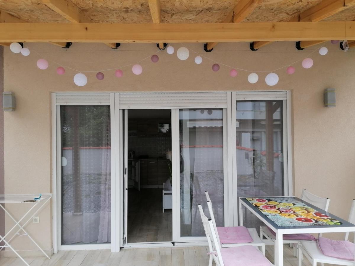 Crystal Blue Apartments Nea Kallikrateia المظهر الخارجي الصورة